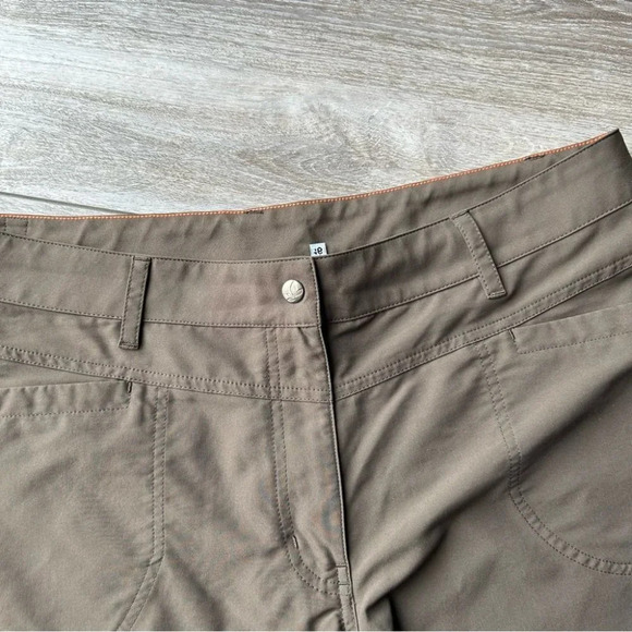 Mec Mountain  Equipment Co-op Relaxed Fit High Rise Brown Shorts - Picture 2 of 13